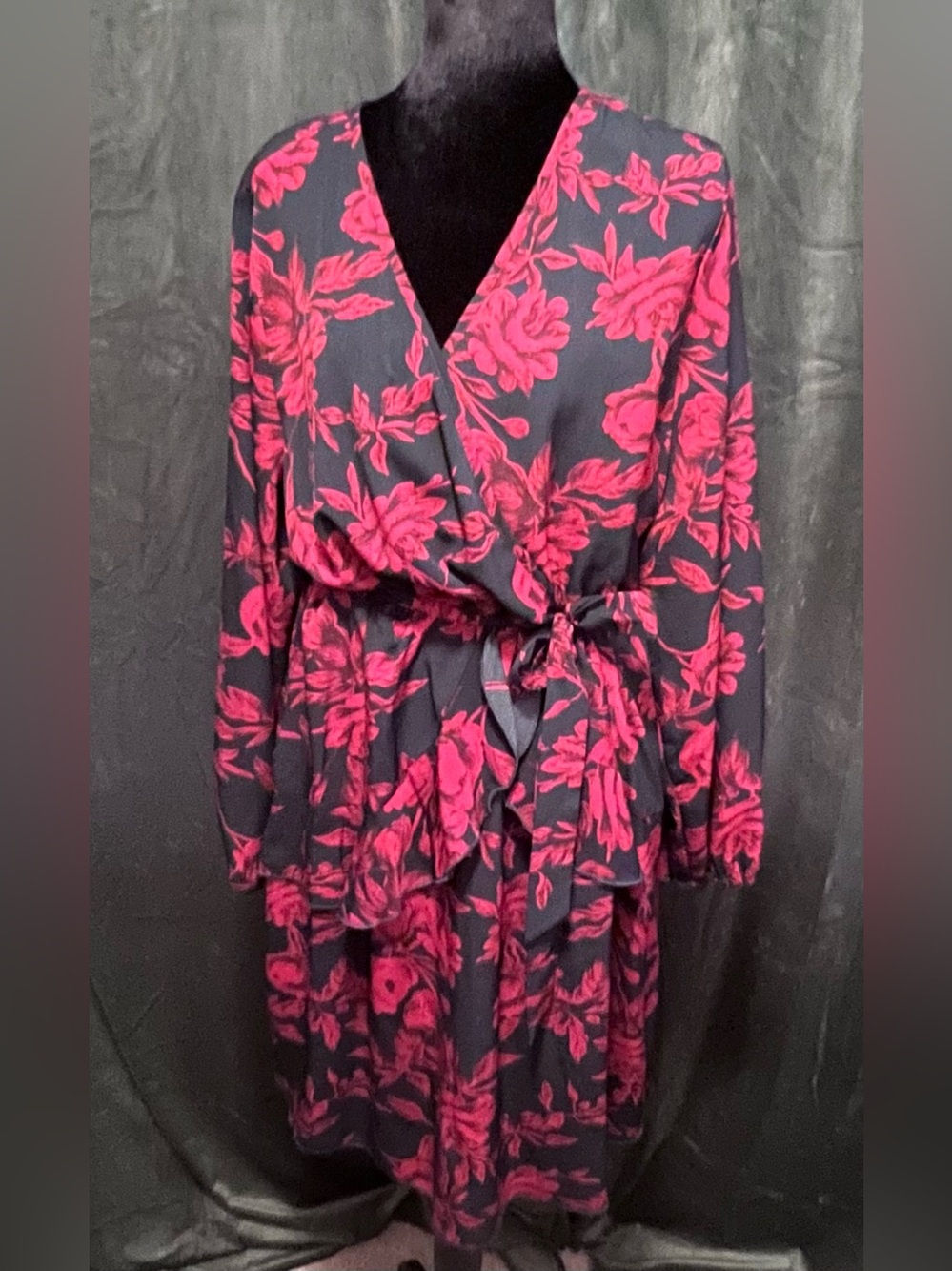 NWT - Black Dress with Bright Pinkish Red Floral Print and Waist Tie - Picture 1 of 8